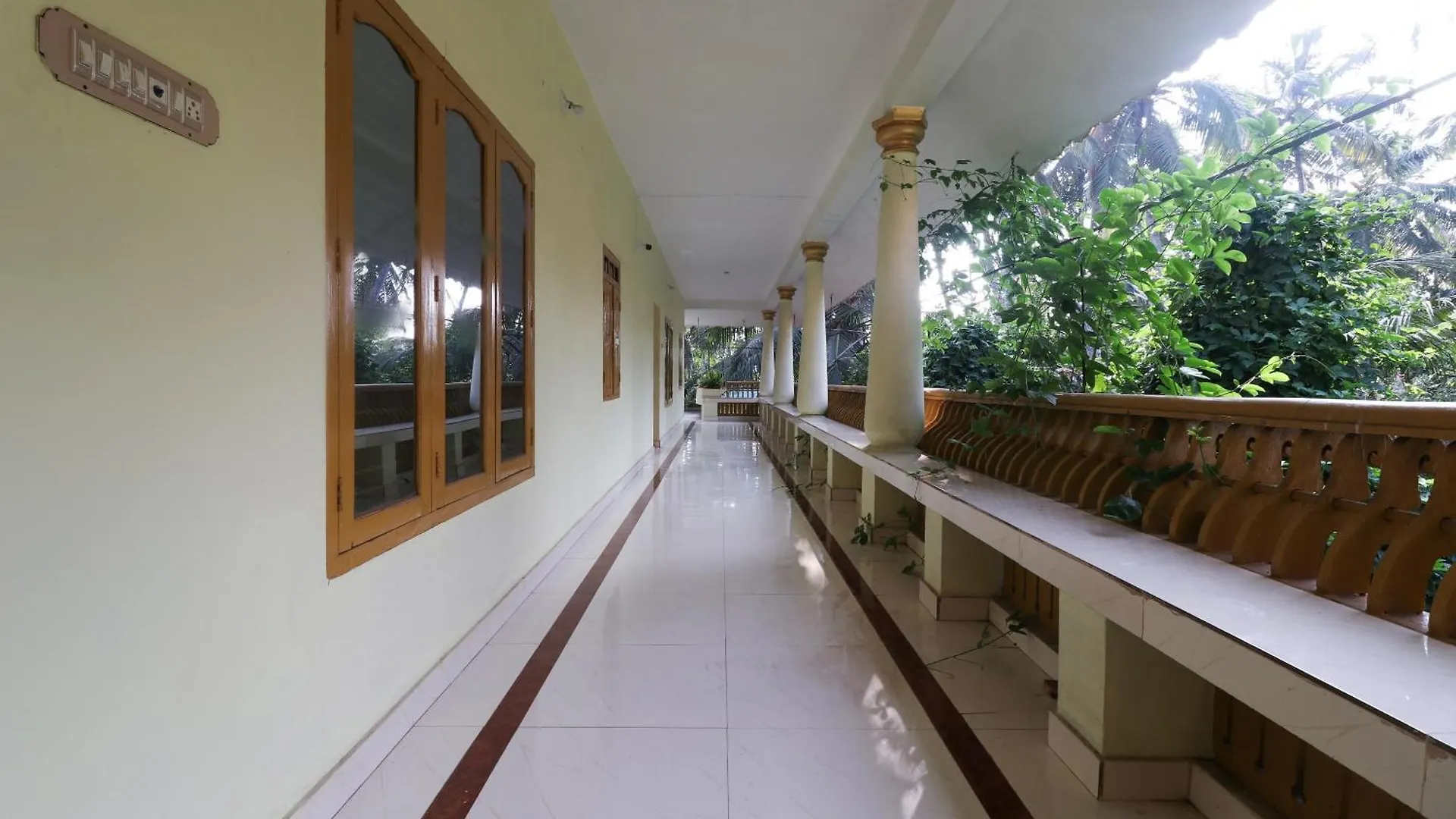 Hotel O Sandhra Apartments Poovar 4*,
